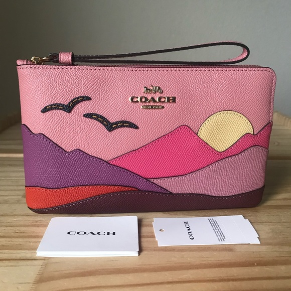 Coach large wristlet🎈🎈 - Picture 2 of 9